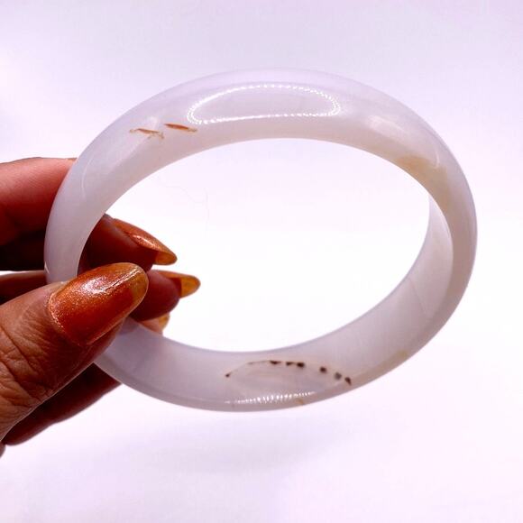 White Agate Stone Bracelet 7 inches Wrist - Picture 5 of 5